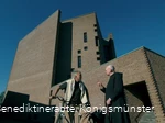 Außenansicht der Benediktinerabtei Königsmünster in Meschede